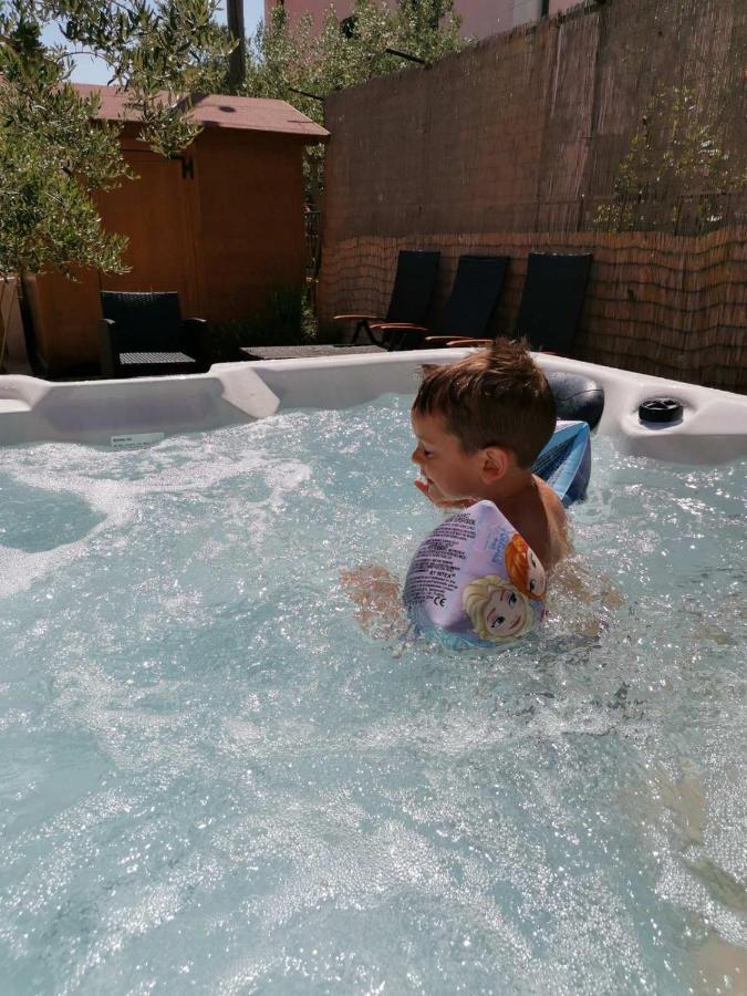 Holiday Home Istra With Jacuzzi Μεντουλίν Εξωτερικό φωτογραφία