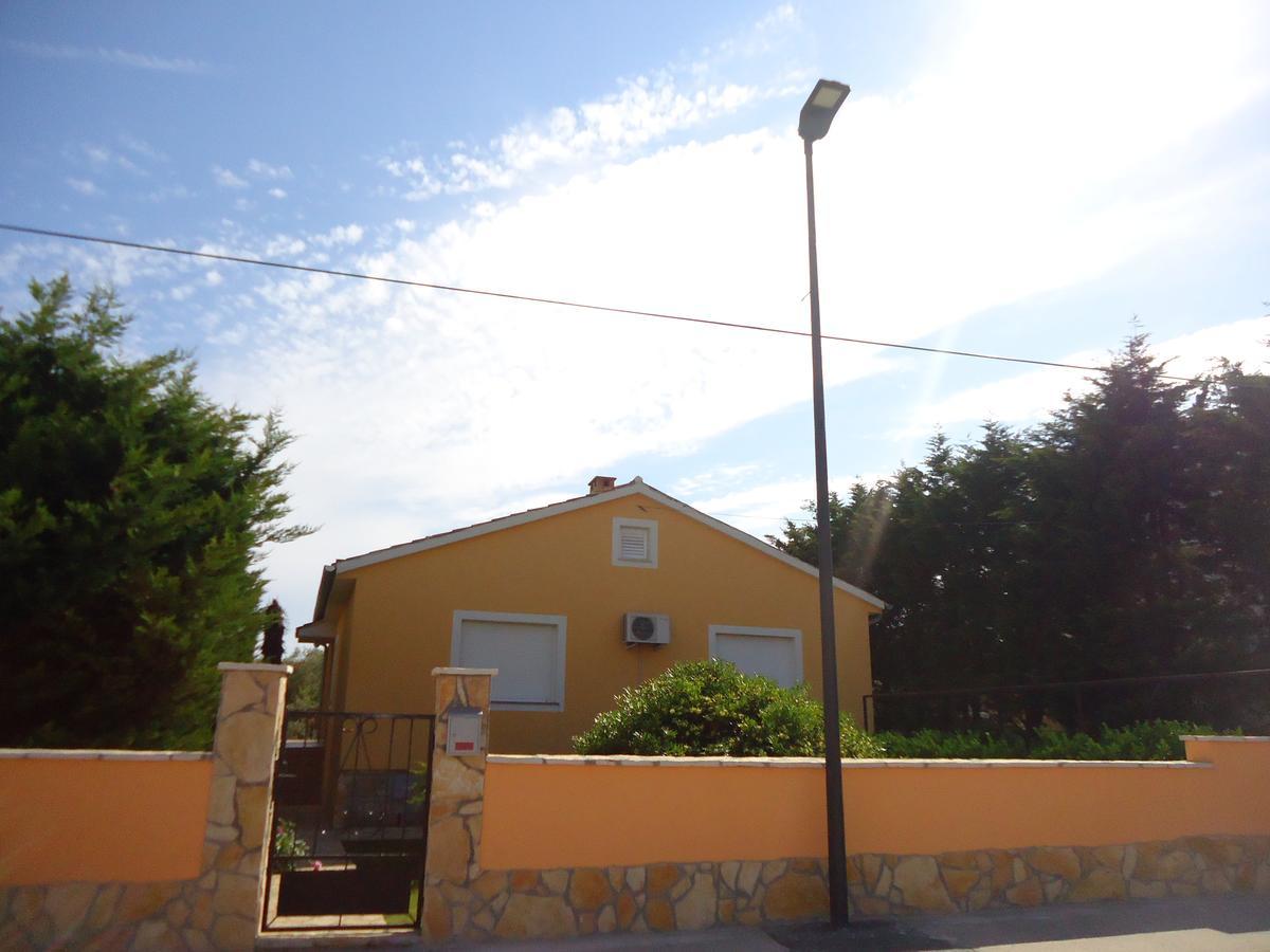 Holiday Home Istra With Jacuzzi Μεντουλίν Εξωτερικό φωτογραφία